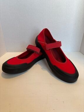 Free People Mary Jane Sporty Flat Red and Black Shoes Size 40 brand new